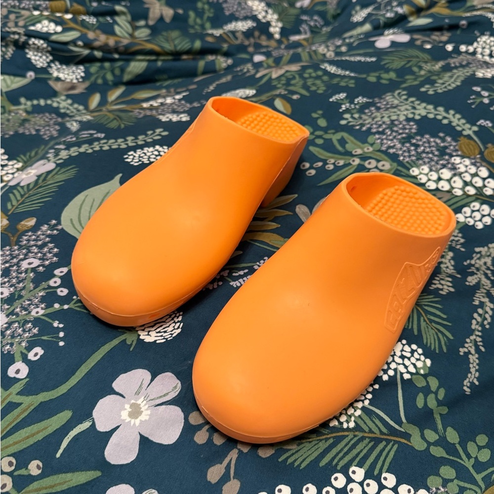 Orange Women's calzuro clogs